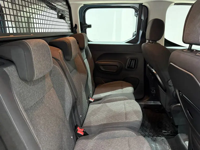Opel Combo 1.5 D Essential, fotoğraf 28