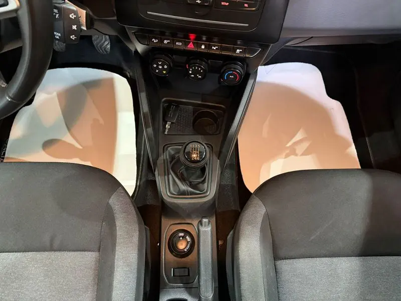 Dacia Duster Essential 1.3 TCE 4x4, fotoğraf 32