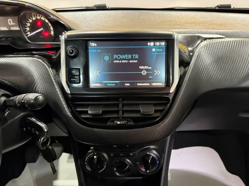 Peugeot 208 1.5 BlueHDI Signature, fotoğraf 16