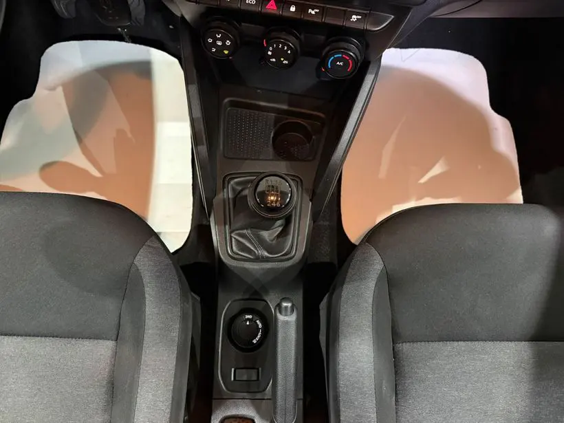 Dacia Duster Essential 1.3 TCE 4x4, fotoğraf 16