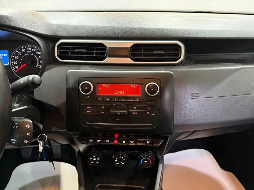 Dacia Duster Essential 1.3 TCE 4x4, fotoğraf 15