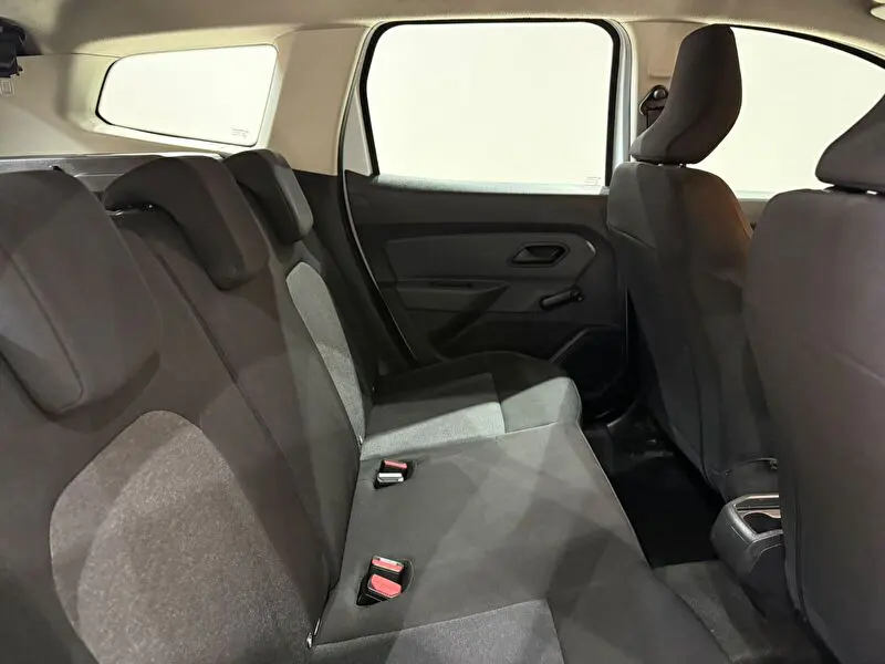 Dacia Duster Essential 1.3 TCE 4x4, fotoğraf 28