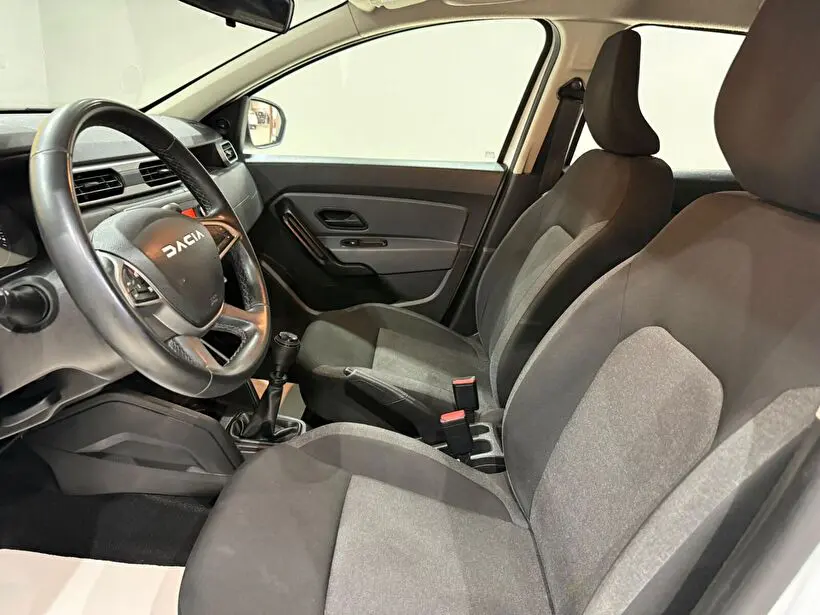 Dacia Duster Essential 1.3 TCE 4x4, fotoğraf 8