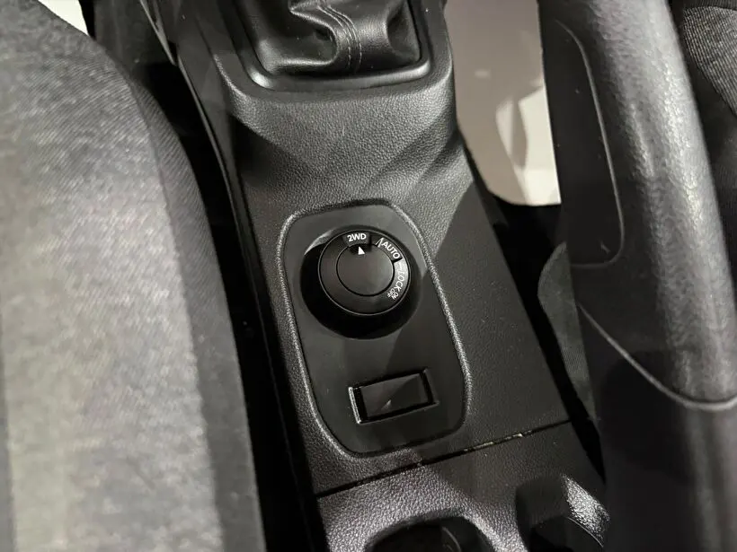 Dacia Duster Essential 1.3 TCE 4x4, fotoğraf 16