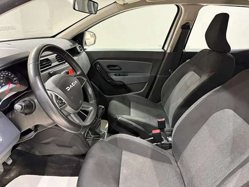 Dacia Duster Essential 1.3 TCE 4x4, fotoğraf 8