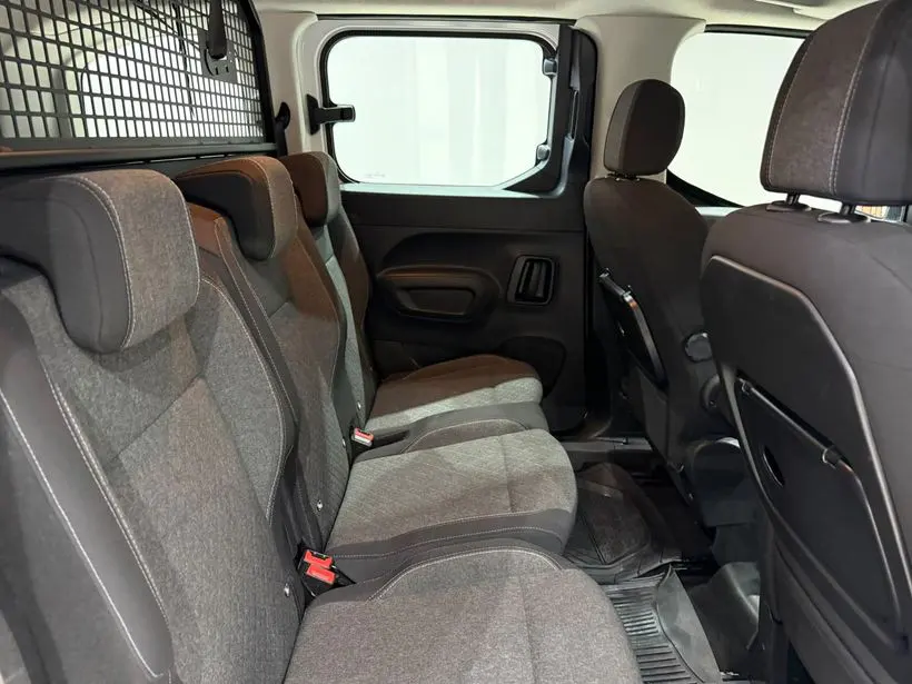 Opel Combo 1.5 D Essential, fotoğraf 12
