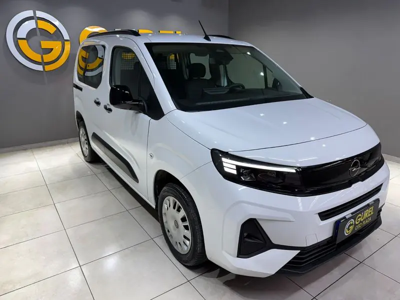 Opel Combo 1.5 D Essential, fotoğraf 17