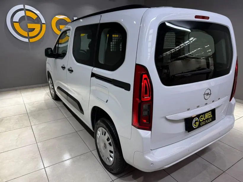 Opel Combo 1.5 D Essential, fotoğraf 4