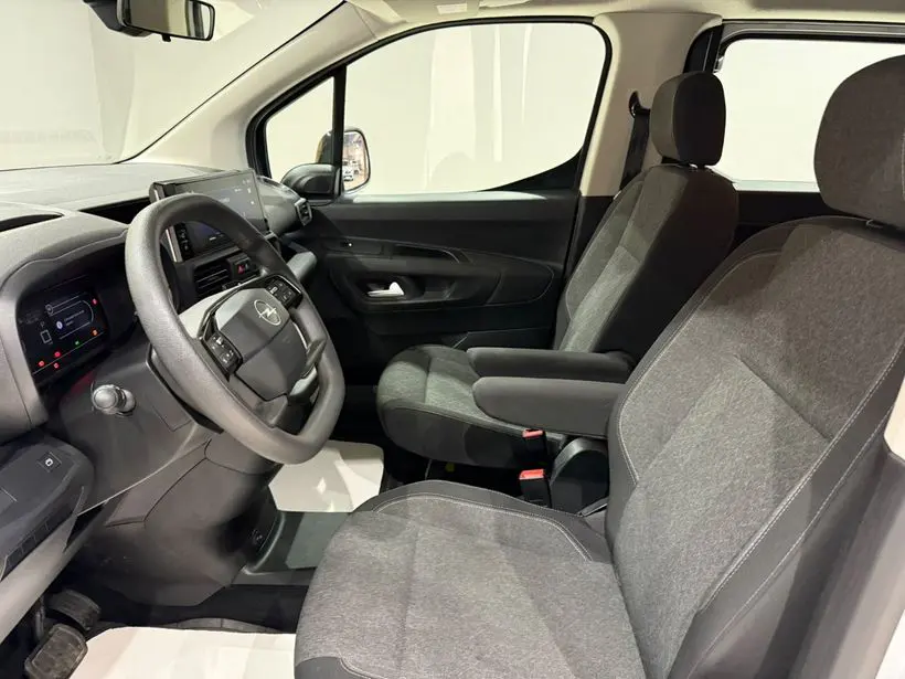 Opel Combo 1.5 D Essential, fotoğraf 8