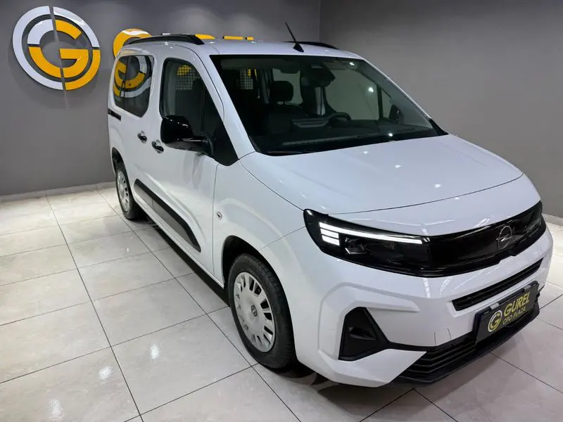 Opel Combo 1.5 D Essential, fotoğraf 17
