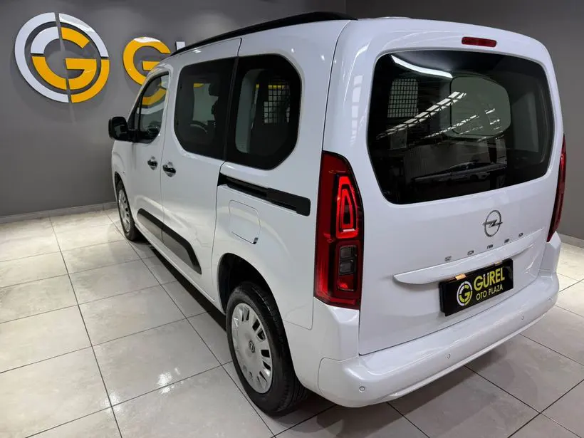 Opel Combo 1.5 D Essential, fotoğraf 4
