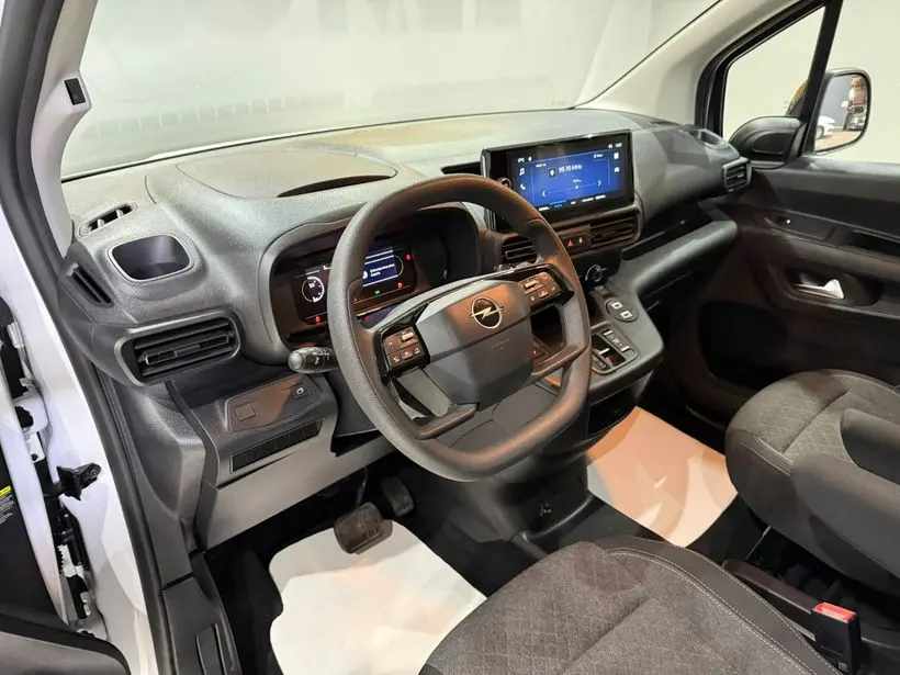 Opel Combo 1.5 D Essential, fotoğraf 9