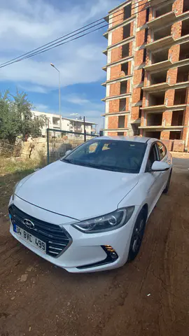 Hyundai Elantra 1.6 Crdi Style Plus DCT