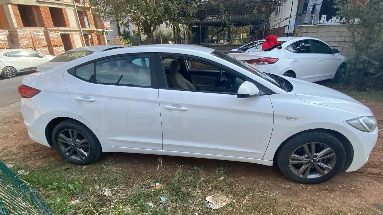 Hyundai Elantra 1.6 Crdi Style Plus DCT, fotoğraf 7
