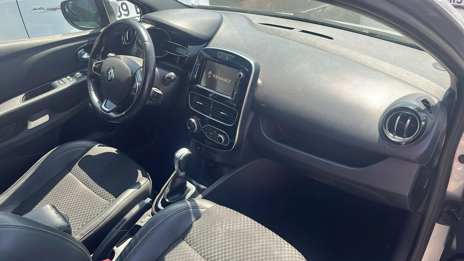 Renault Clio Icon 1.5 DCI 90 BG EDC EU6, fotoğraf 4