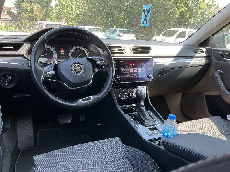 Skoda SuperB Premium 1.6 TDI SCR 120 HP DSG, fotoğraf 7