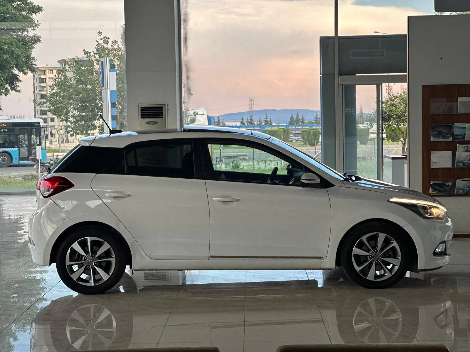 Hyundai i20 1.4 CRDi Style, fotoğraf 13