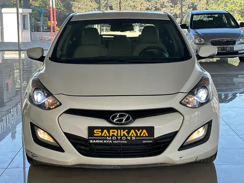 Hyundai i30 1.6 GDi
