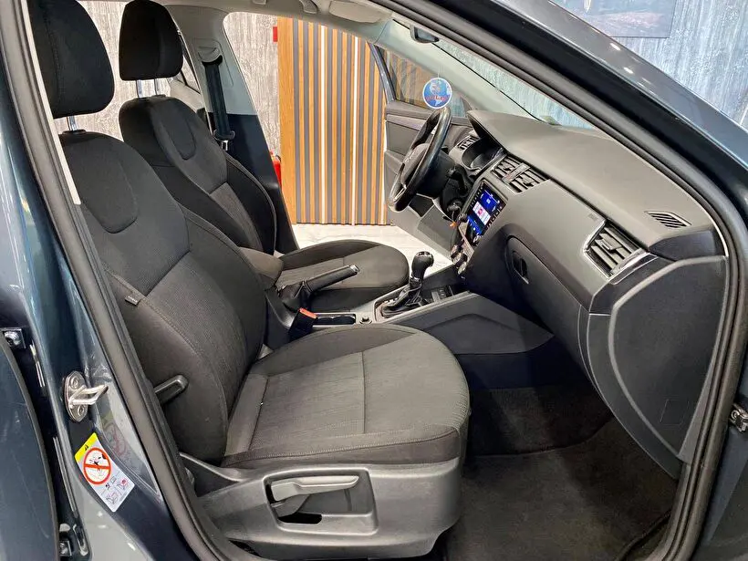 Skoda Octavia Hatchback 1.6 TDI GreenTec Style DSG, fotoğraf 12