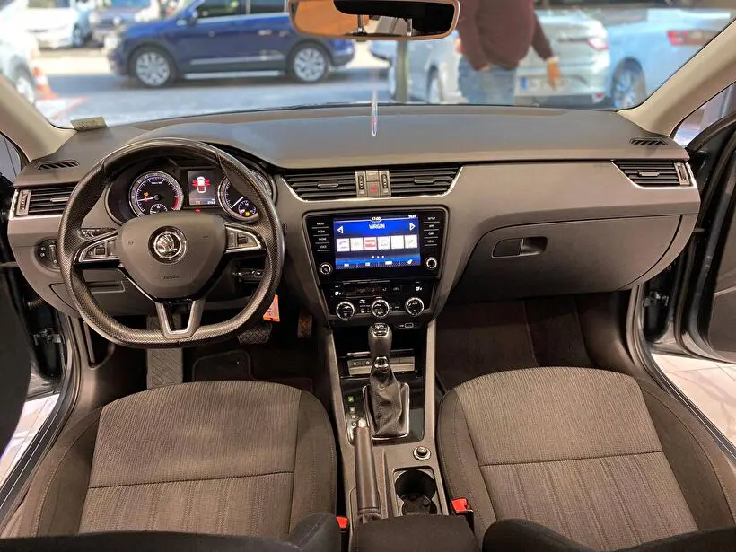 Skoda Octavia Hatchback 1.6 TDI GreenTec Style DSG, fotoğraf 4