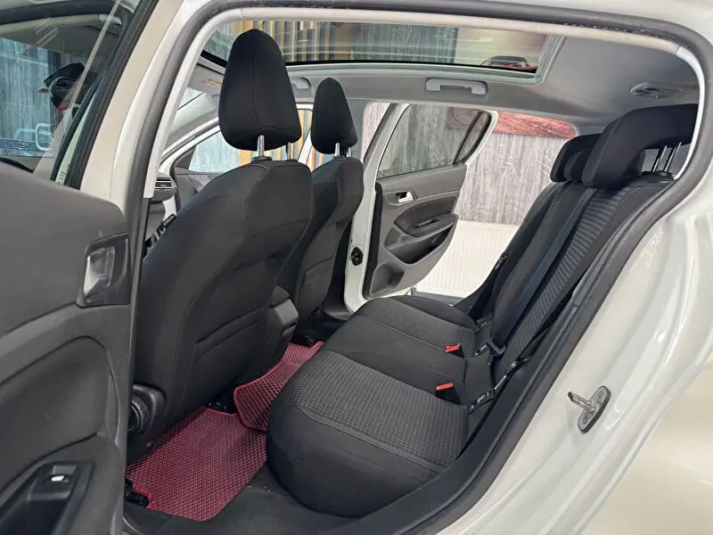 Peugeot 308 1.5 BlueHDI Style Tech EAT6, fotoğraf 35