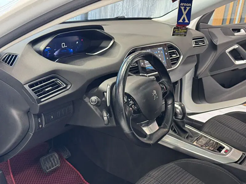 Peugeot 308 1.5 BlueHDI Style Tech EAT6, fotoğraf 37