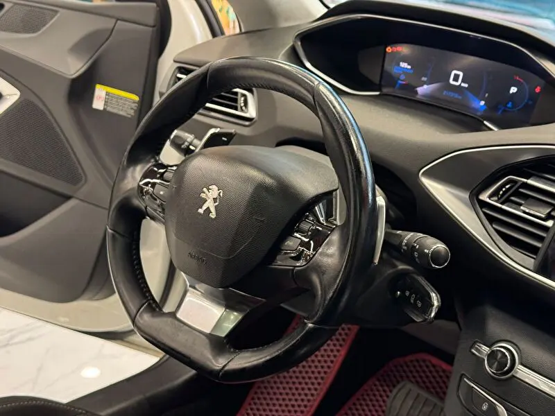 Peugeot 308 1.5 BlueHDI Style Tech EAT6, fotoğraf 44