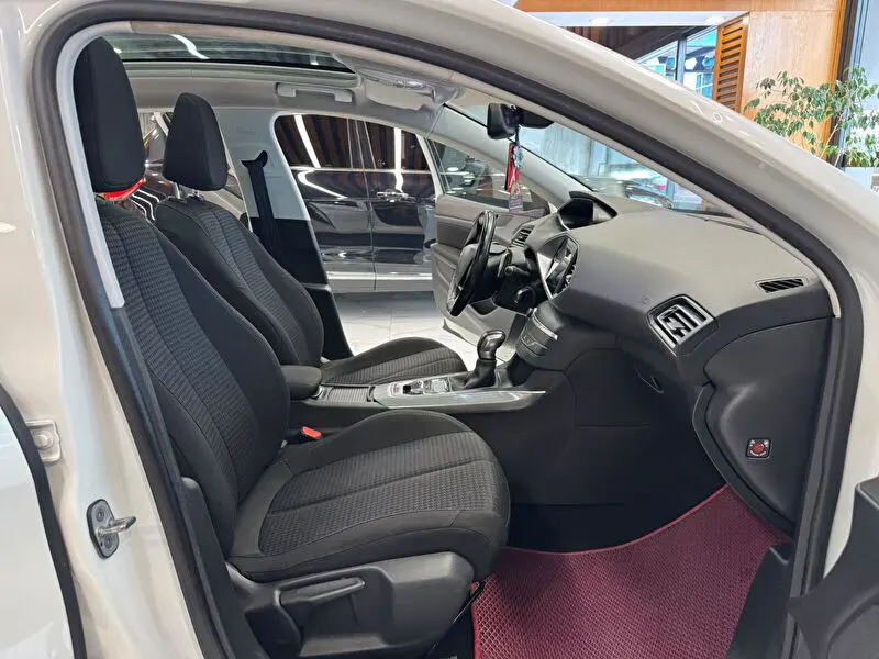 Peugeot 308 1.5 BlueHDI Style Tech EAT6, fotoğraf 45