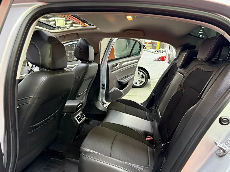 Renault Megane Sedan 1.5 BluedCi Icon EDC, fotoğraf 44