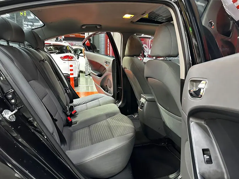 Kia Cerato 1.6 CRDI Concept Techno Paket+Sunroof DCT, fotoğraf 14