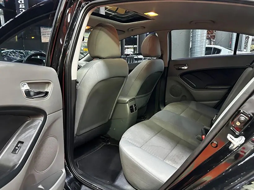 Kia Cerato 1.6 CRDI Concept Techno Paket+Sunroof DCT, fotoğraf 17