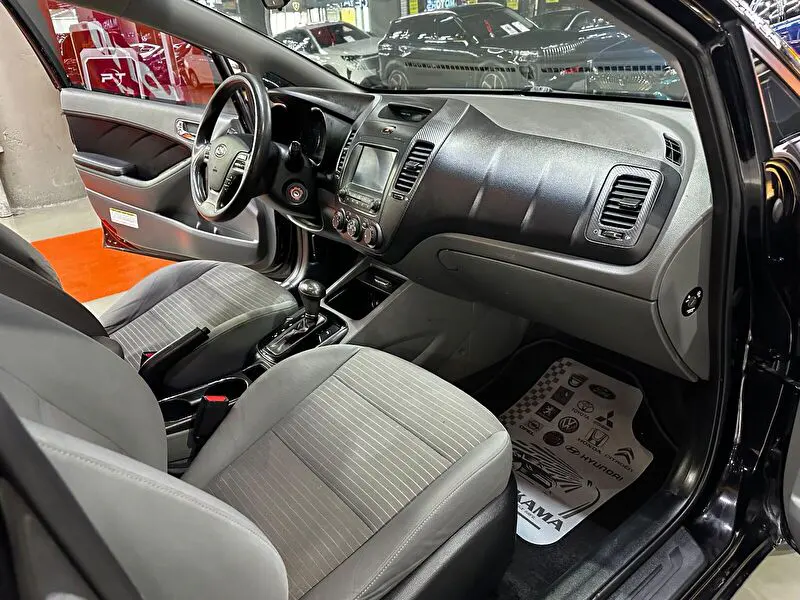 Kia Cerato 1.6 CRDI Concept Techno Paket+Sunroof DCT, fotoğraf 43