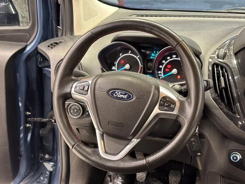 Ford Tourneo Courier Kombi 1.5 TDCI Titanium Plus, fotoğraf 23
