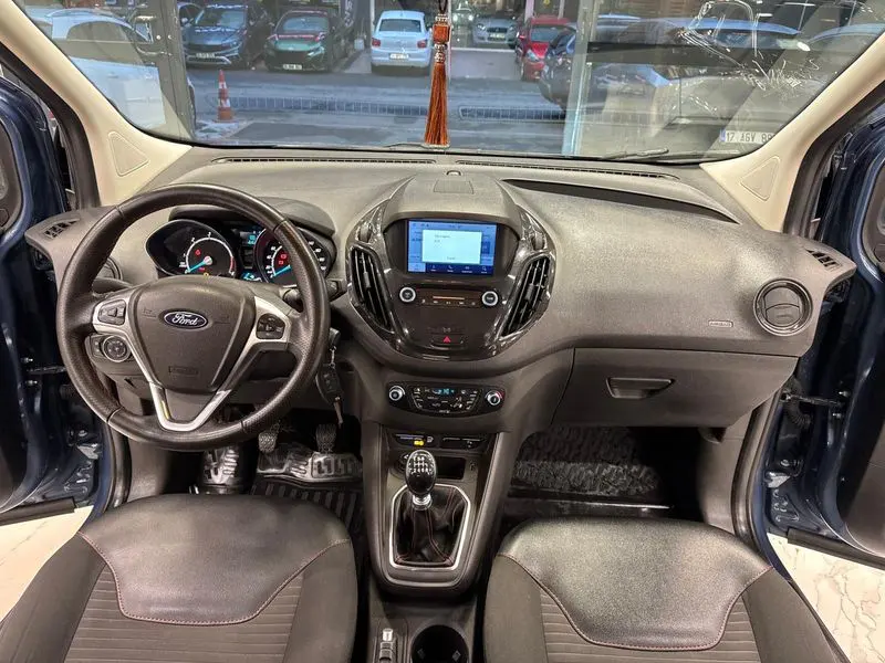 Ford Tourneo Courier Kombi 1.5 TDCI Titanium Plus, fotoğraf 41