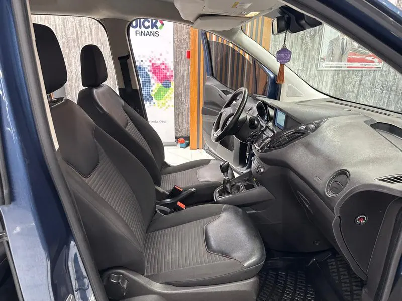 Ford Tourneo Courier Kombi 1.5 TDCI Titanium Plus, fotoğraf 44