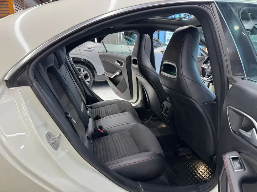 Mercedes-Benz CLA 180 CDI AMG 7G-DCT, fotoğraf 14