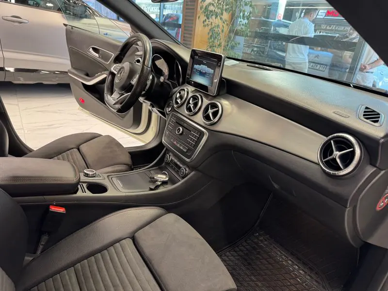 Mercedes-Benz CLA 180 CDI AMG 7G-DCT, fotoğraf 47