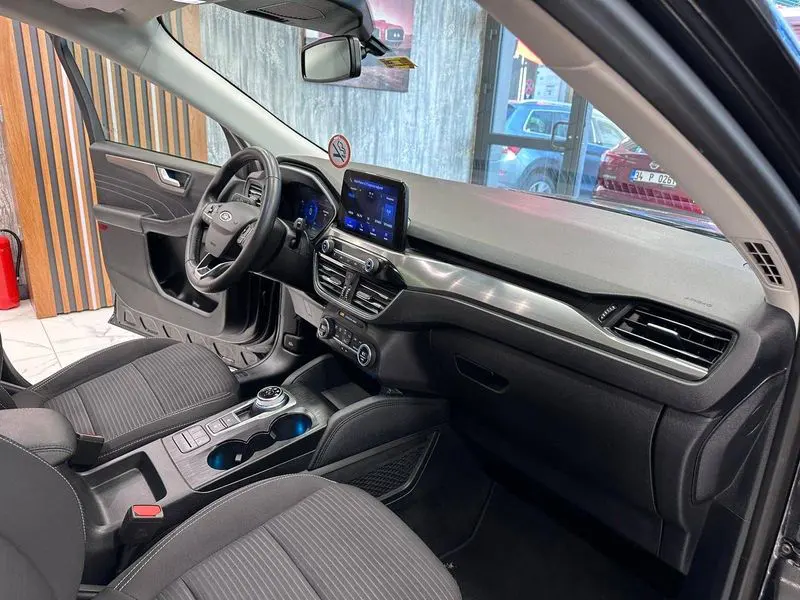 Ford Kuga SUV 1.5 EcoBlue Titanium Otomatik, fotoğraf 35