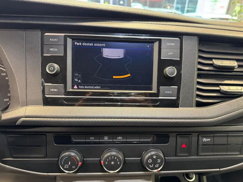 Volkswagen Transporter Camlıvan 2.0 TDI Standart Şasi Otomatik, fotoğraf 52