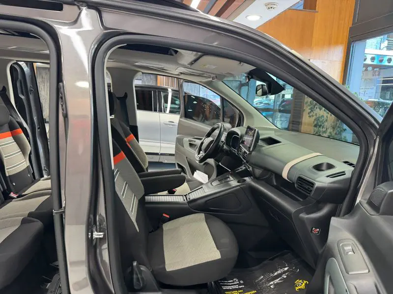 Citroen Berlingo 1.5 BlueHDI Shine Bold EAT8, fotoğraf 42