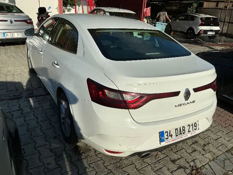 Renault Megane Sedan Touch 1.5 Blue DCI EDC 115 BG, fotoğraf 3