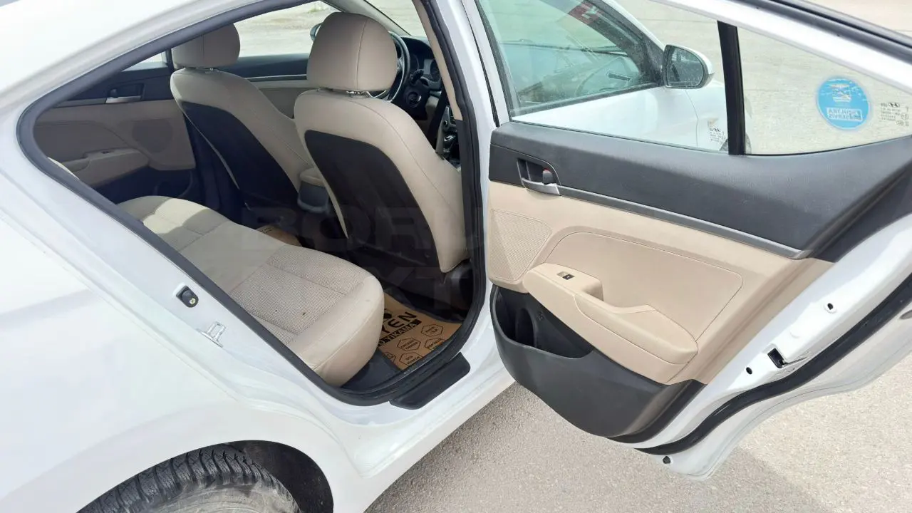 Hyundai Elantra 1.6 Crdi Style Plus DCT, fotoğraf 5