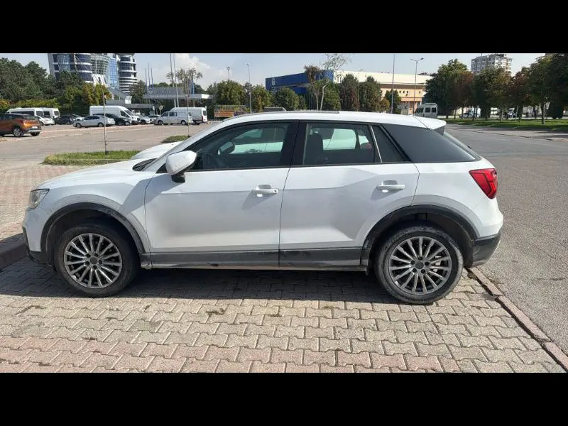 Audi Q2 30 Turbo FSI 116 HP Design S Tronic, fotoğraf 6