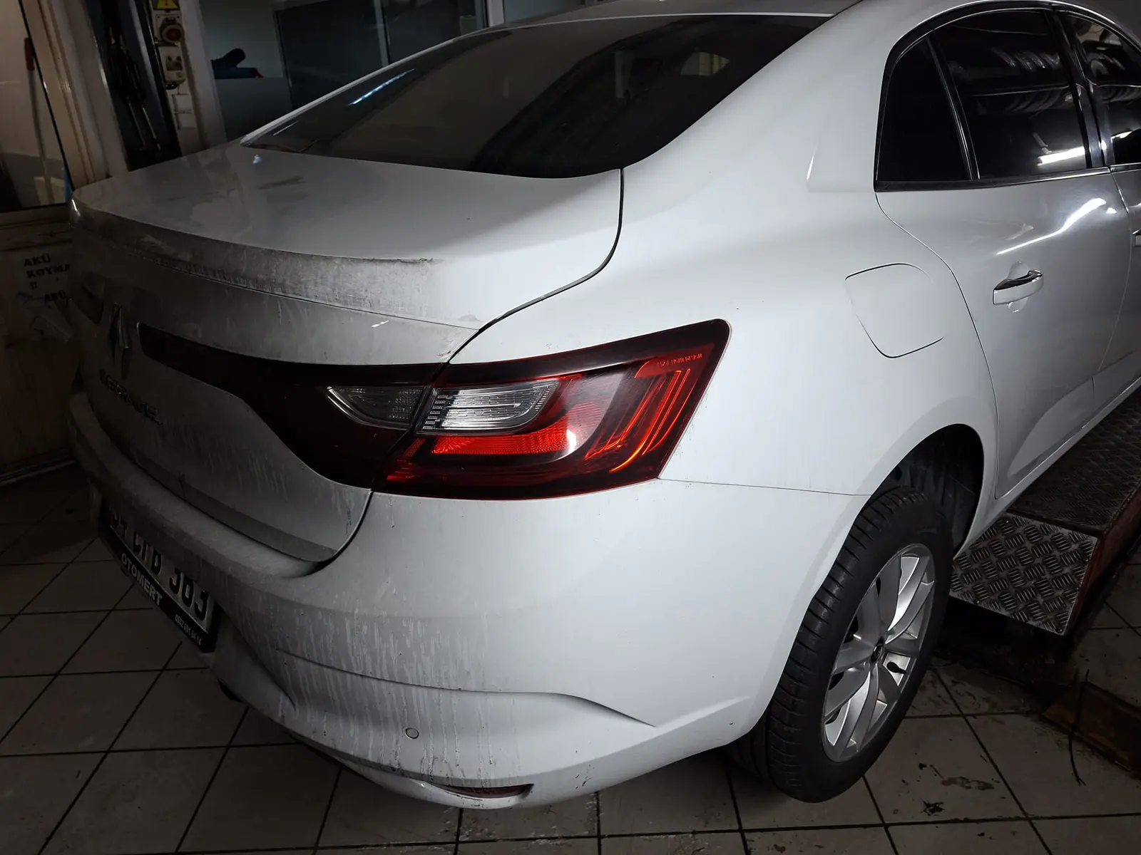 Renault Megane Sedan Touch 1.5 DCI EDC 115 BG, fotoğraf 16