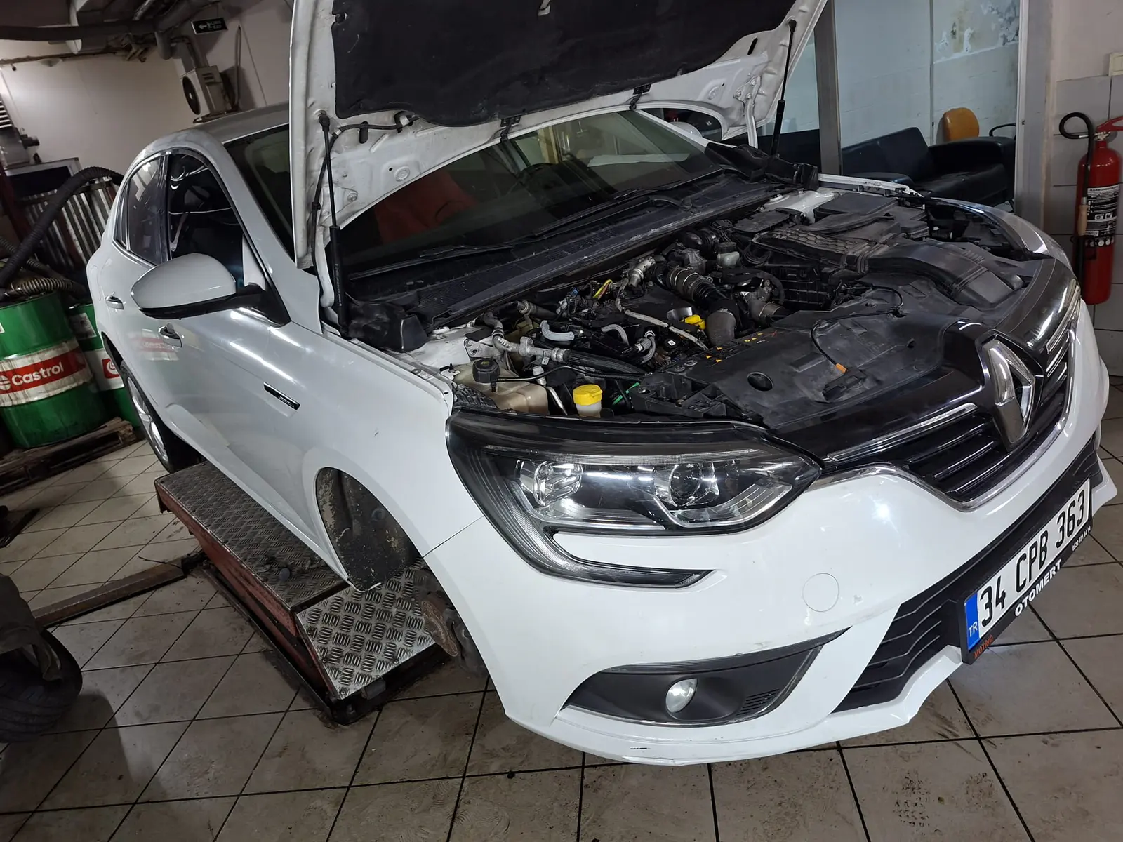 Renault Megane Sedan Touch 1.5 DCI EDC 115 BG, fotoğraf 22