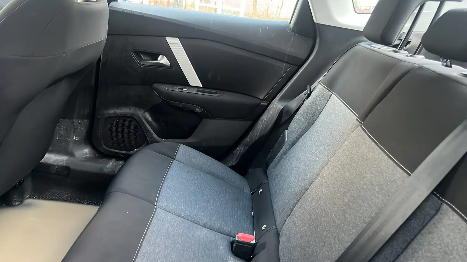 Citroen C4 X YOU 1.2 Puretech 130 EAT8, fotoğraf 13