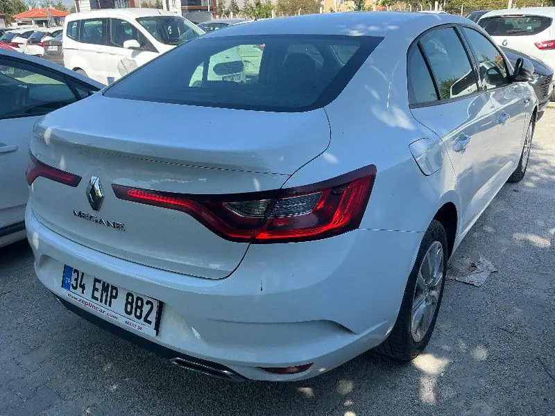 Renault Megane Sedan JOY 1.3 TCE EDC 140 BG, fotoğraf 8