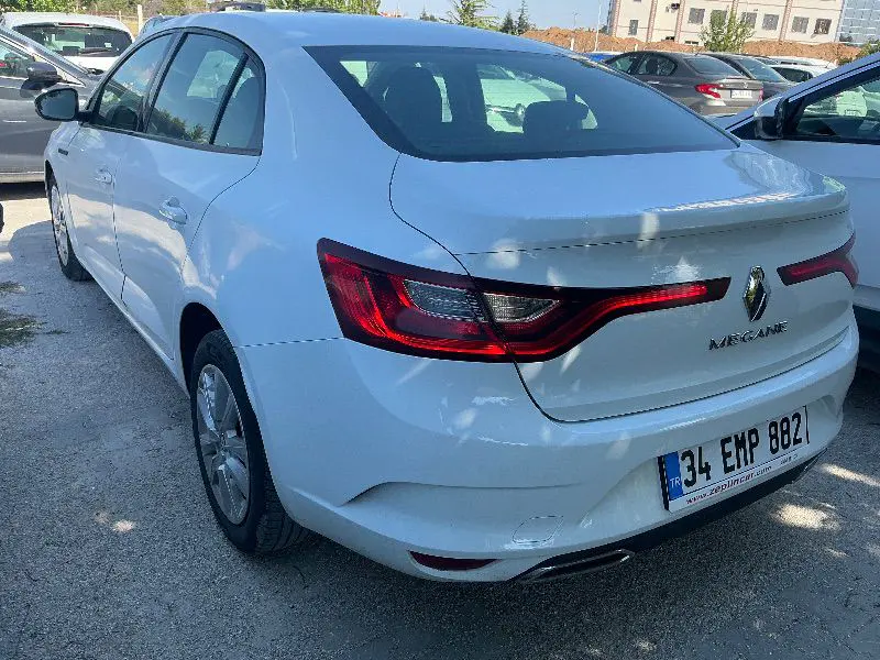 Renault Megane Sedan JOY 1.3 TCE EDC 140 BG, fotoğraf 10