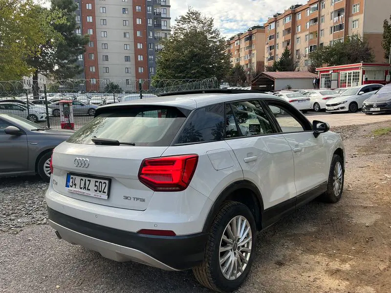 Audi Q2 30 Turbo FSI 116 HP Design S Tronic, fotoğraf 2