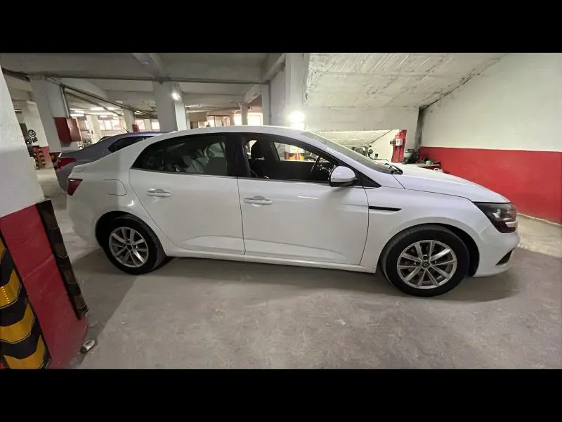 Renault Megane Sedan Touch 1.5 DCI EDC 115 BG, fotoğraf 2